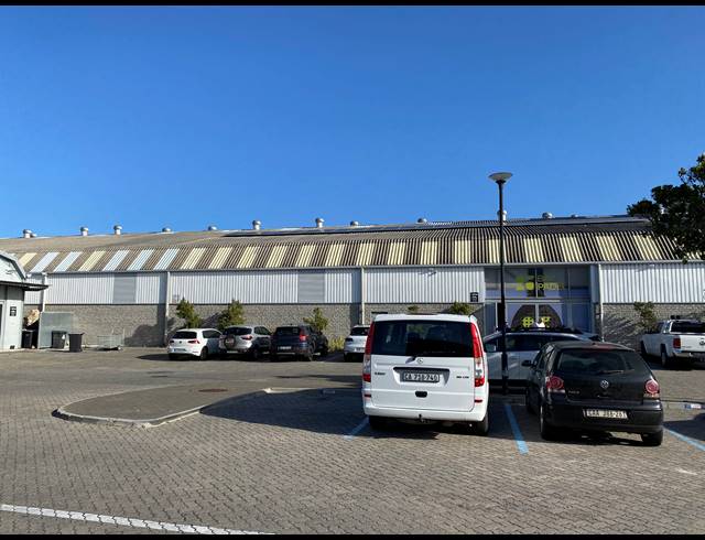 141M² RETAIL TO LET IN TOKAI